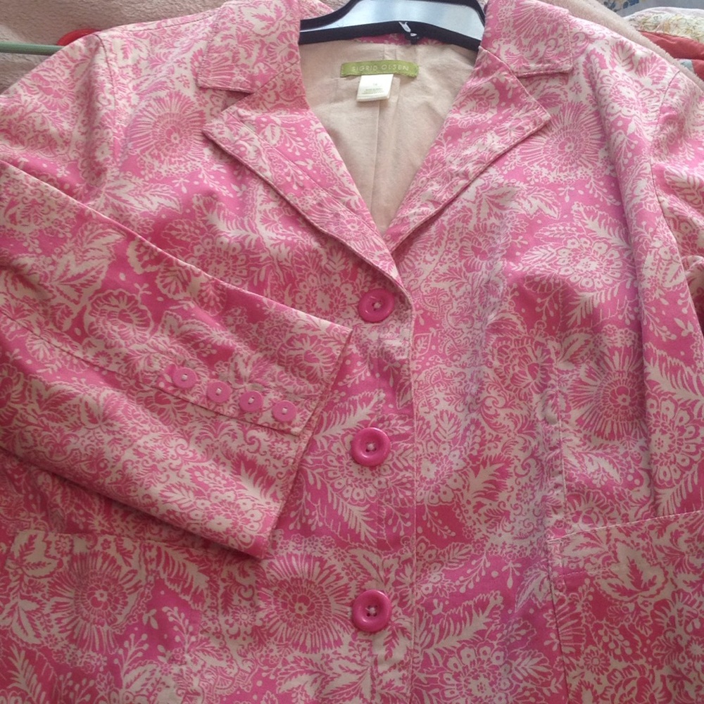 Jacket with a flower print